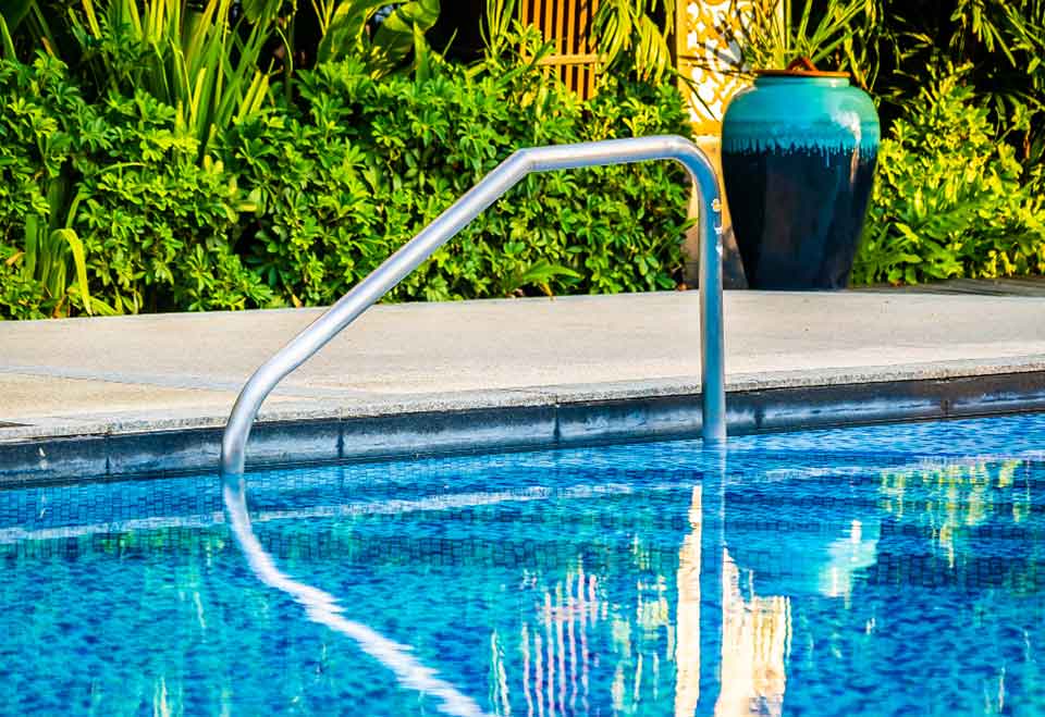 How Smart Technology is Revolutionizing Pool Maintenance